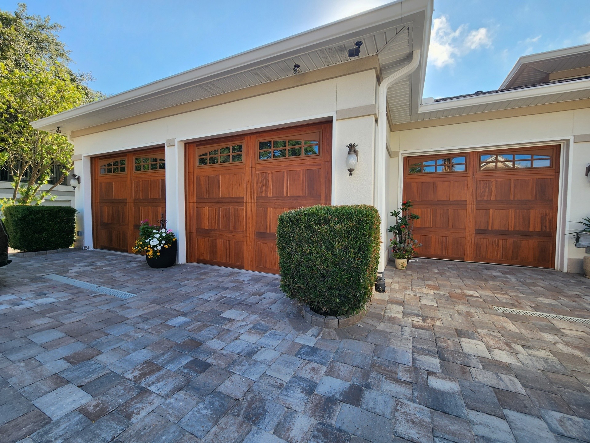 Outstanding Garage Door Repair in Pensacola