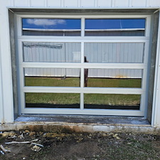 Outstanding-Garage-Door-Repair-in-Pensacola 0